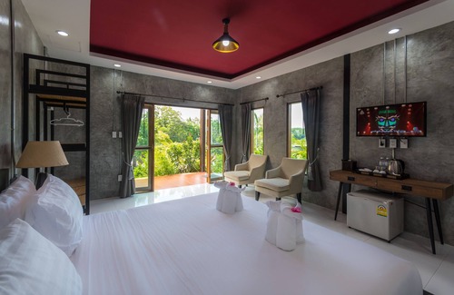 Wichit House | Room Only · Villa with Garden View, 16min to Phuket Old Town