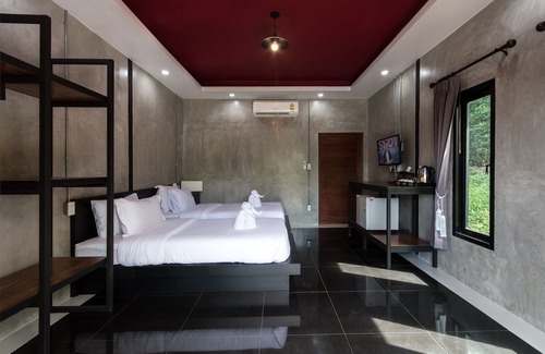 Wichit House | Room Only · Villa with Garden View, 16min to Phuket Old Town