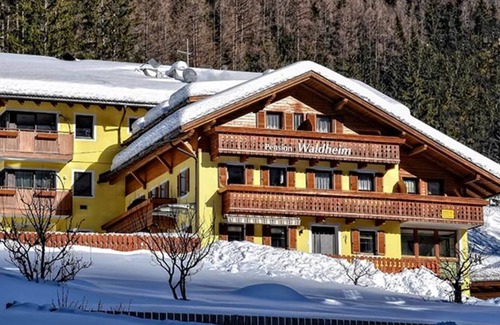 Valle Aurina Apartment | Room 'Pension Waldheim 3' with Mountain View, Shared Garden and Wi-Fi