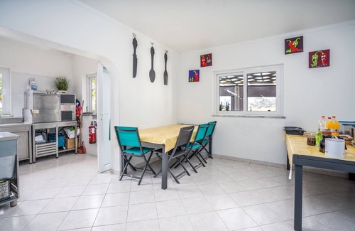 Armacao de Pera Apartment | Room 'São Rafael' with Shared Pool, Wi-Fi and Air Conditioning
