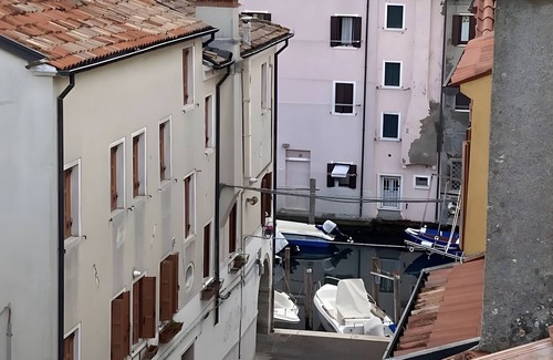 Chioggia Apartment | Room 'Sole Con Terrazza' with Shared Terrace, Wi-Fi and Air Conditioning