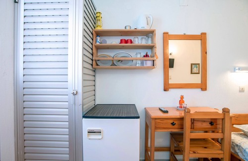 Logaras Apartment | Room 'Studio 8' with Mountain View, Wi-Fi and Air Conditioning