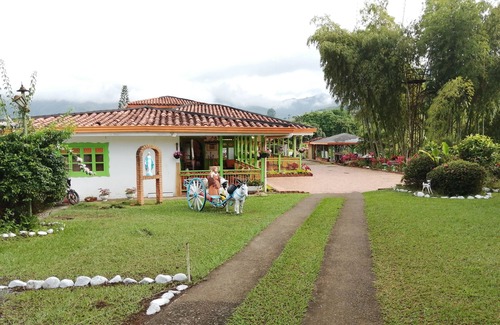 Pereira House | Room with 2 double beds