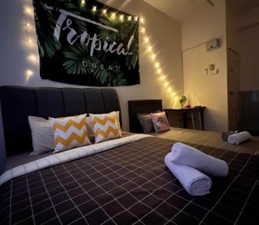 Kampung Rambutan Hostel | Room1#IG theme Bargainous#Shared Bathroom#3pax#2min Kek Lok Si