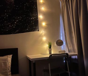 Kampung Rambutan Hostel | Room3#IG theme Bargainous#Shared Bathroom#2pax#2min Kek Lok Si