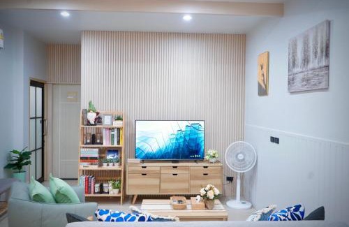 Mai Khao House | Room61-รูม61
