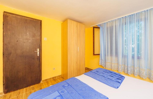 Bregvija Apartment | Rooms Lilic with Bath and Kitchen
