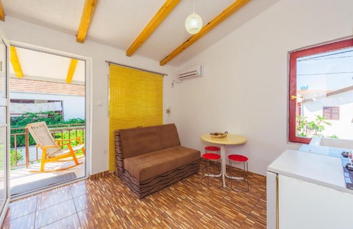Bregvija Apartment | Rooms Lilic with Bath and Kitchen