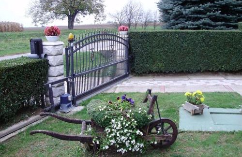 Knezevi Vinogradi House | Rooms with a parking space Knezevi Vinogradi, Baranja - 15024