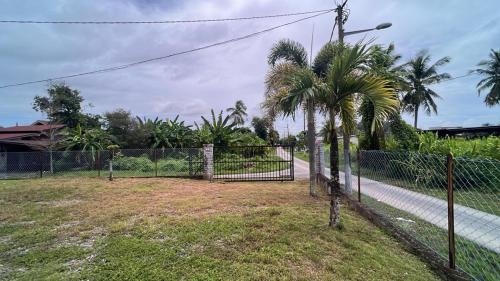Telok Kachang House | Roomstay Bintong