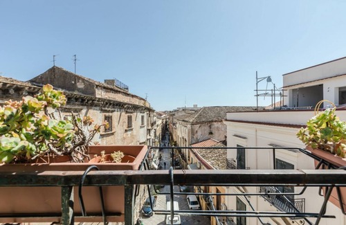 Albergheria Apartment | Roomy apartment of about 110 sqm, with characteristic finishes, able to accommodate up to 10 people, located on the third floor of a renovated building (NO lift). The property is located in the center of Palermo, in a Restricted-Traffic Area, a short dis