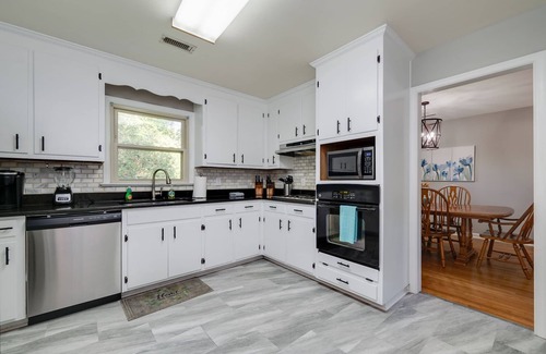 Buckroe Beach House | Roomy Home in Grandview - 2 miles to Buckroe Beach