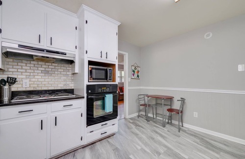 Buckroe Beach House | Roomy Home in Grandview - 2 miles to Buckroe Beach