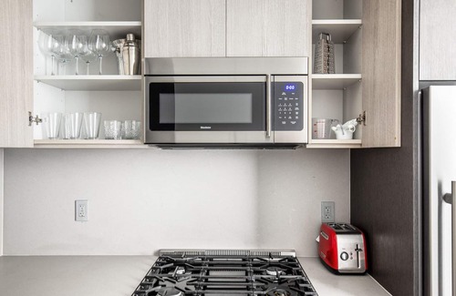 South Loop Apartment | Roomy South Loop 1BR w/Pool, Lounge, walk to CTA Trains, by Blueground