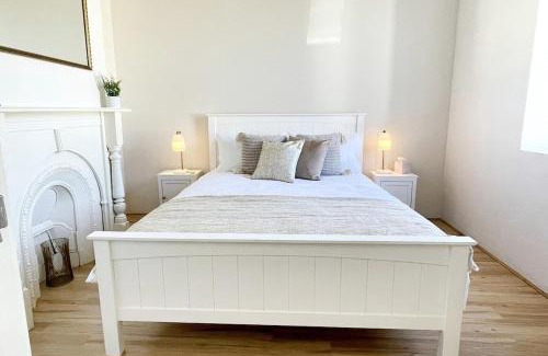 South Fremantle House | Rosa's Place Close To South Beach
