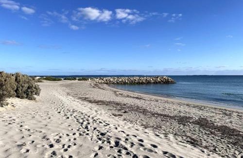 South Fremantle House | Rosa's Place Close To South Beach