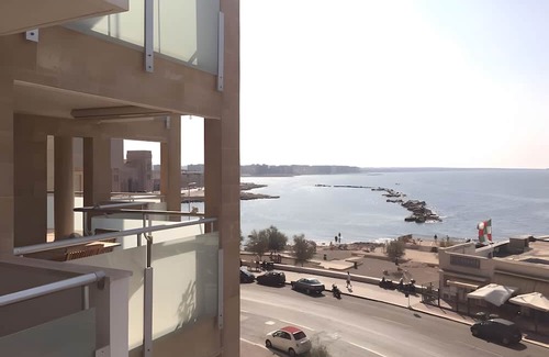 Municipio 3 Apartment | Rosato 60 – Sea View Apartment with Terrace, Wi-Fi, and Air Conditioning