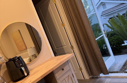 Malaga Cove Apartment | Rose Casita