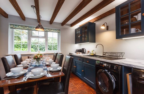 New Forest District House | Rose Cottage in the heart of the New Forest, dogs welcome, EV point, sleeps 6