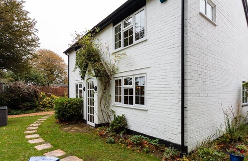 New Forest District House | Rose Cottage in the heart of the New Forest, dogs welcome, EV point, sleeps 6