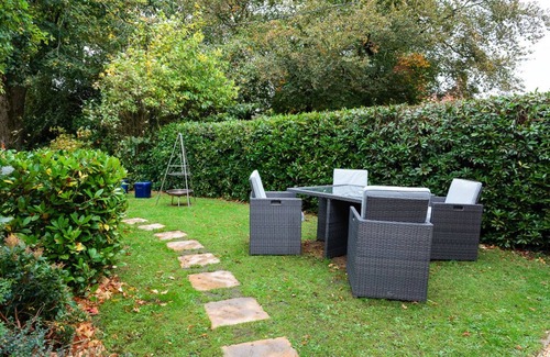 New Forest District House | Rose Cottage in the heart of the New Forest, dogs welcome, EV point, sleeps 6