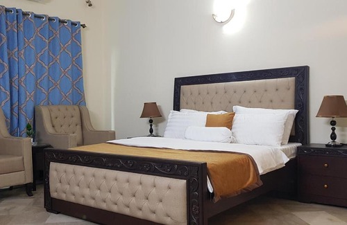 Gulshan-E-Jamal House | Rose Palace Guest House Gulshan