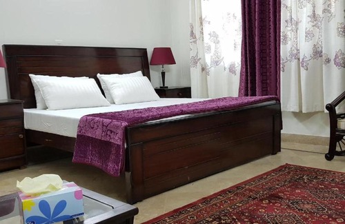 Gulshan-E-Jamal House | Rose Palace Guest House Gulshan