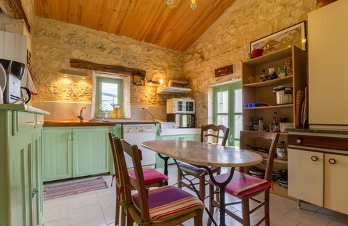 Tournecoupe House | ROSE Room, Saint Roch Bed and Breakfast, indoor heated pool