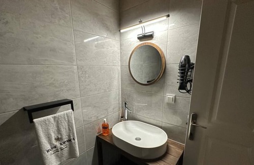 Adapazari Ski Chalet | ROSE SAPANCA STONE HOUSE SAPANCA DA Kİ EVİNİZ DOĞA VE GÖLE ÇOK YAKIN