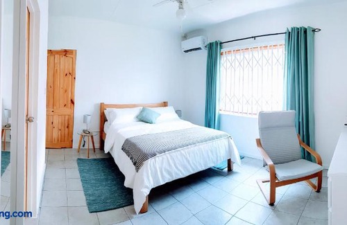 Mare Anglaise Apartment | Rose Self Catering