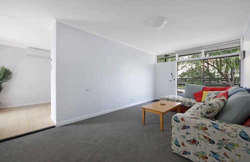 Warrnambool Apartment | Rosella Perch - Close to Warrnambool Racecourse