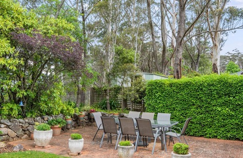 Blackheath House | Rosella Retreat | Perfect getaway for family and friends