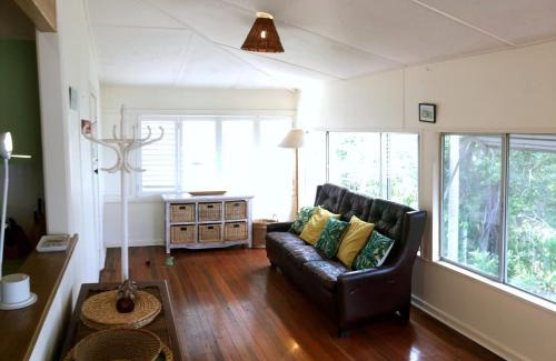 Crescent Head House | Rosemaree, 24 East Street