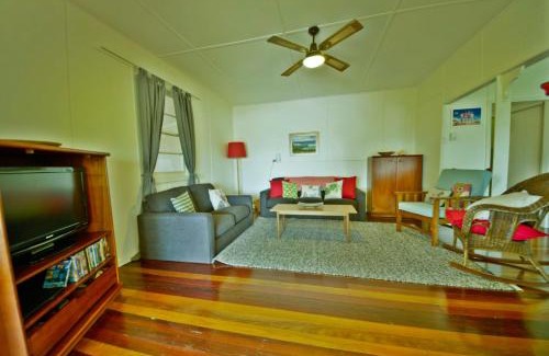 Crescent Head House | Rosemaree, 24 East Street