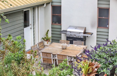Merimbula House | Rosie's Seaview- 3 bedroom home with lake to ocean views- 5+ nights