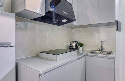 Chinatown Apartment | Rosmini13; Lil Gem in Sempione District