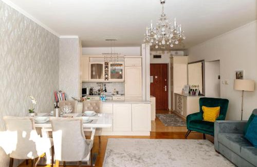 Krisztinavaros Apartment | Rossalini Apartment with FREE Parking