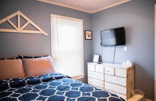 Amarillo House | Rosy Cozy(3)*Perfectly located off I-40 & I-27*