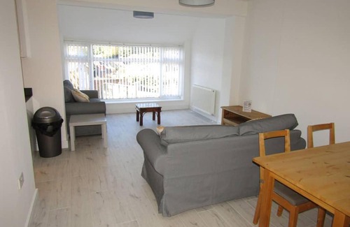 Rottingdean Apartment | Rottingdean, 2 bed, views to woods, free parking