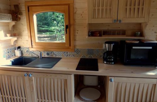 Sainte-Opportune-du-Bosc House | Roulotte Les Deux Geais
