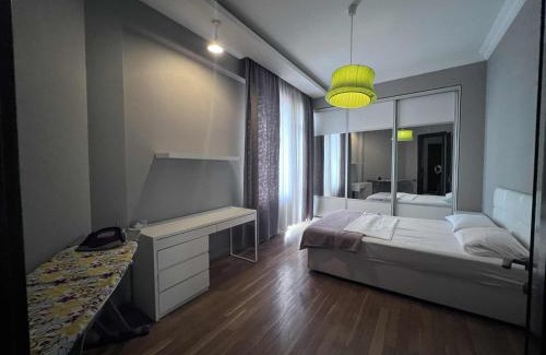 Vake Apartment | Round garden in Vake