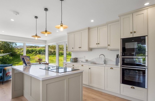 Roundstone Ski Chalet | Roundstone Vista