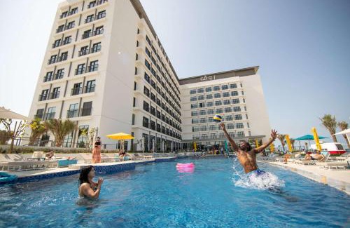 Jumeirah Hotel | Rove La Mer Beach, Jumeirah