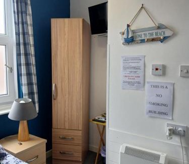 Bridlington House | Rowntree Seaview Holiday Flats small double room with no view