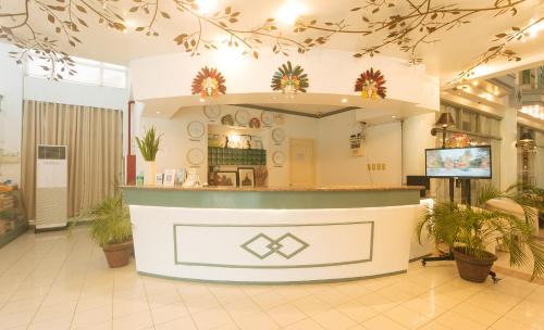 Bacolod Hotel | Royal Am Rei Hotel by RedDoorz