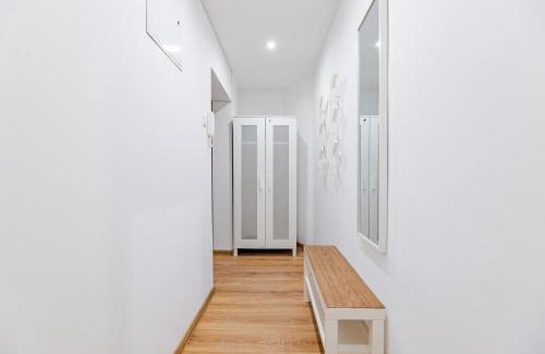 Srodmiescie Apartment | Royal Aparthotel Piotrkowska 92