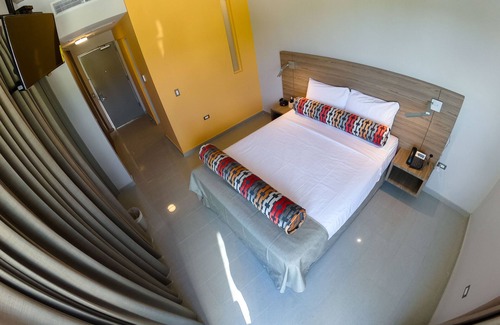 Penuelas Hotel | Royal Delonix Hotel