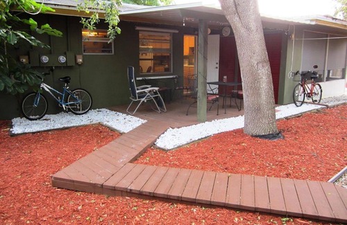 Naples Cottage | Royal Harbor Pet Friendly! Naples voted #1 place in the country to live. See why