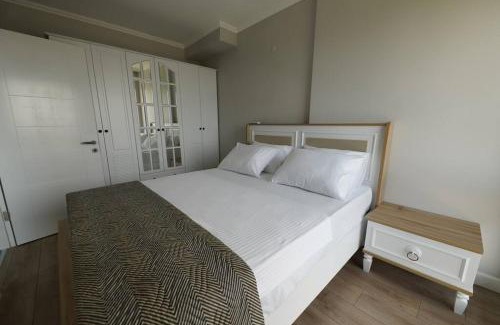 Antalya City Centre Hotel | Royal Homes 401