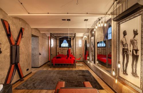 Lviv Apartment | Royal Hot Jucuzzi Apartment